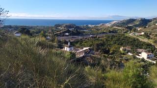 Landgut in Avenida de las palmeras 66. Terreno en venta nerja con 5000 m2 con luz y agua