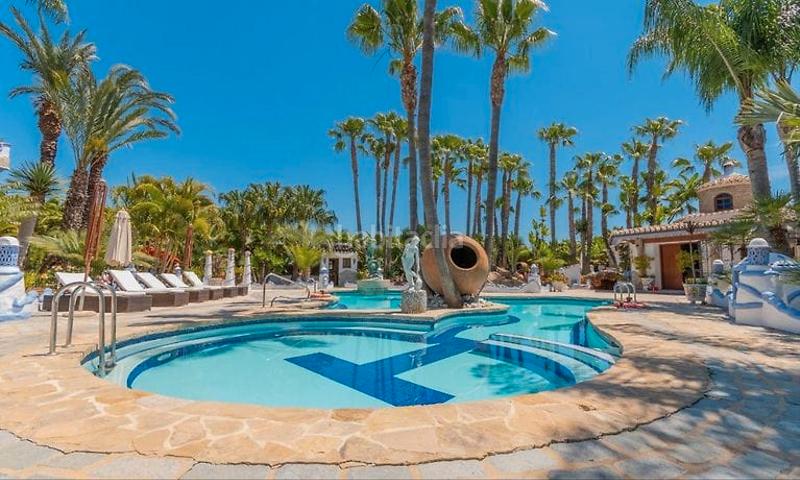 Foto d83cbc74-bd9d-42fe-bfac-f446dc58b9ca. Xalet a calle guadalhorce 15 a Centro Alhaurín de la Torre