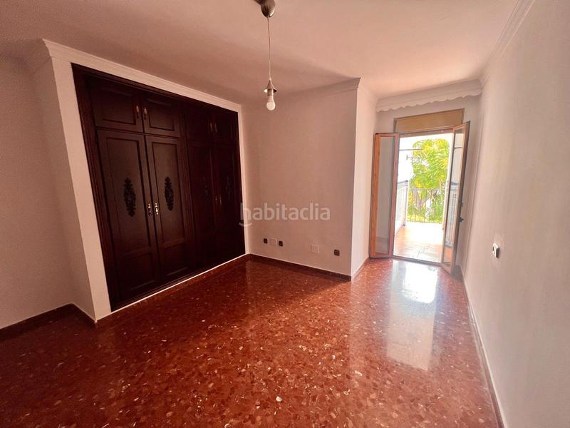 Foto 955e7ff1-b446-4cc6-a7f5-c34b4451340e. Piso en calle almedina 38 piso en venta con 3 dormitorios y garaje en Torrox