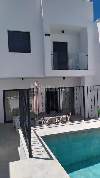 Foto f34bc5cd-7fb0-47ef-9203-c4cecf657423. Miete reihenhaus in avenida de pescia 53 in Avda Pescia - Ctra de Frigiliana Nerja