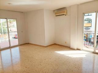Pis a Calle almuñécar 26. Piso en venta nerja con 4 dormitorios y 141 m2