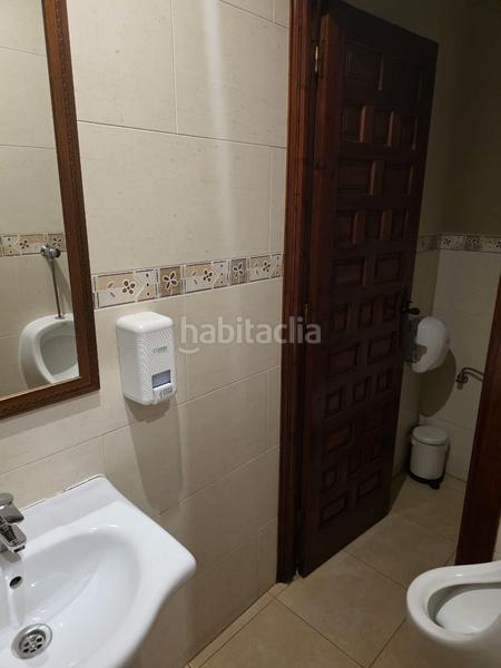 Foto b94dc2b4-ce5f-4710-aad5-6b9e5f188ebd. Alquiler local comercial en plaza la marina 18t bar-restaurante en traspaso Centro en Nerja