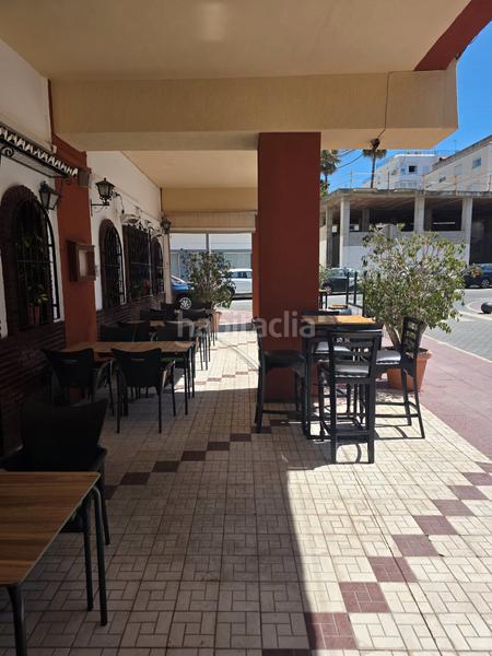 Foto dee8697e-41ea-42d6-90f0-ae8c6b96de88. Alquiler local comercial en plaza la marina 18t bar-restaurante en traspaso Centro en Nerja