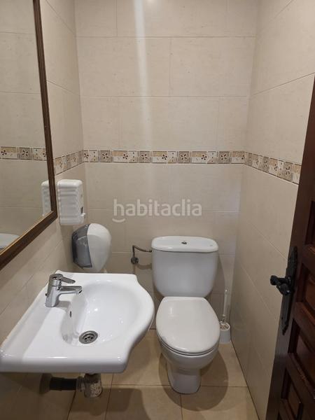 Foto b11fc174-37f1-45f6-bea8-58adfbfa54c3. Location local commercial dans plaza la marina 18t dans Nerja