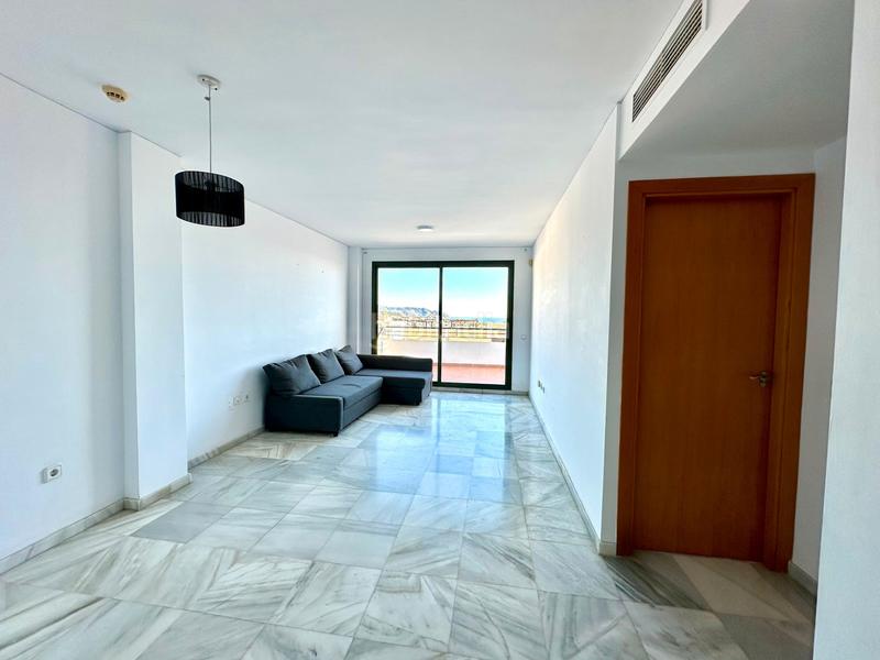 Foto 6b450a6c-caff-40f1-a214-303d41c8f0f6. Lloguer apartament a calle saturno 4a a Almijara Nerja