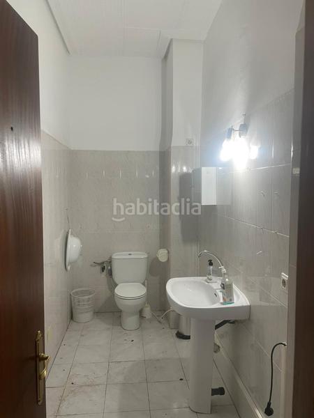 Foto c8178fd8-fb71-4b89-acb7-382024017db6. Local comercial en calle bronce 37 local en venta con 135 m2 en Nerja