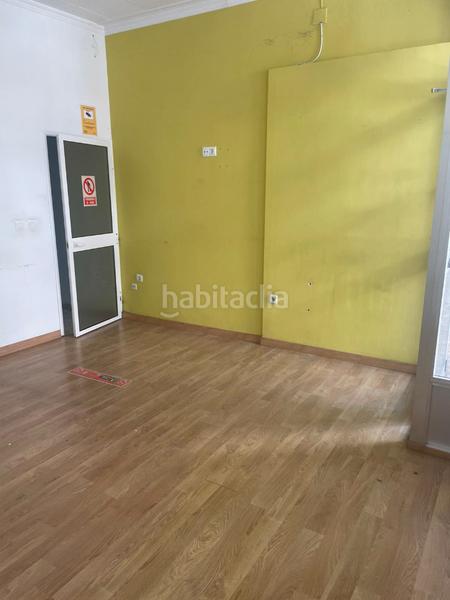 Foto d019e1cc-9871-4d63-ac70-580eb5763496. Local comercial en calle bronce 37 local en venta con 135 m2 en Nerja