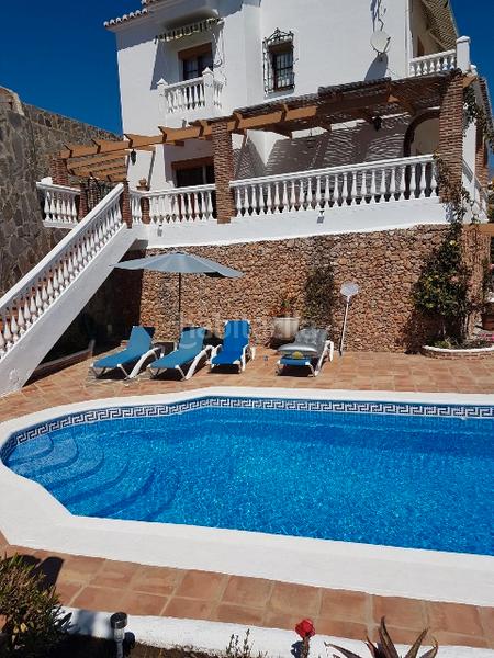 Foto 257e21a5-e86d-4a82-a875-72ad30e3be96. Miete chalet in calle copérnico 2 in Avda Pescia - Ctra de Frigiliana Nerja