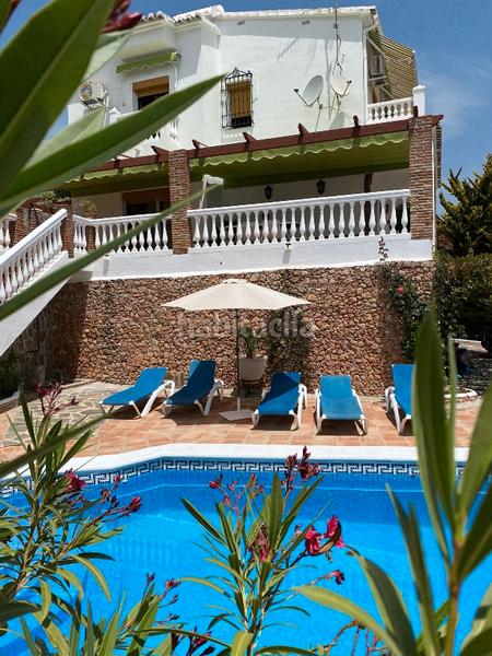 Foto 73854c32-828e-475e-abd5-d40fd244ee08. Miete chalet in calle copérnico 2 in Avda Pescia - Ctra de Frigiliana Nerja