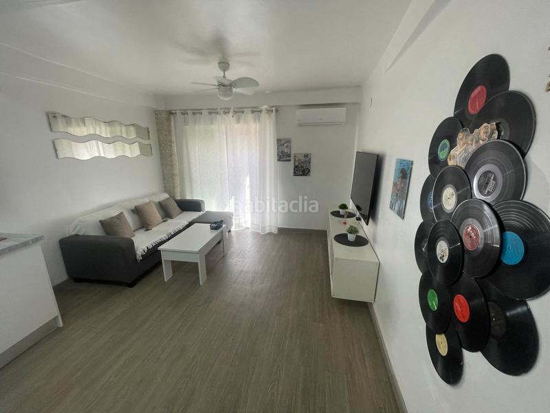 Foto f7f0f187-dbaa-4f24-80cf-01df1d385493. Apartament a calle diputación provincial 13 a Centro Nerja