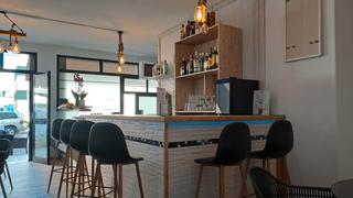 Lloguer Local Comercial a Calle el chaparil 5. Bar en traspaso nerja funcionando y con clientela