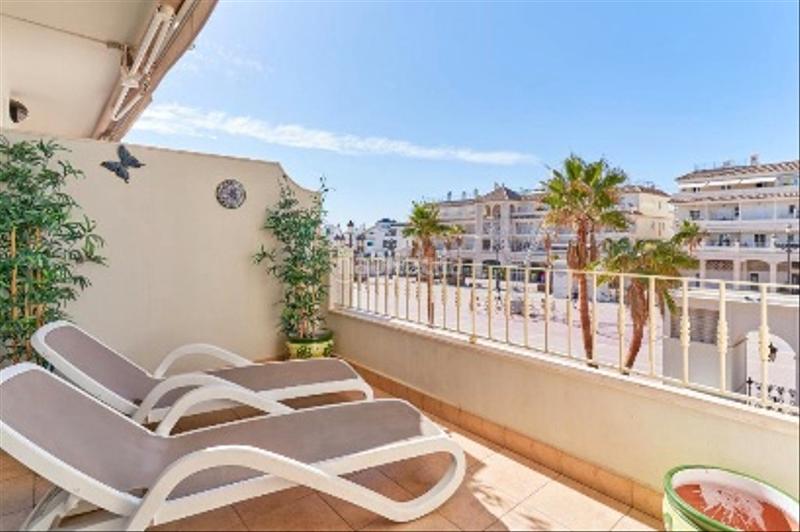 Foto b17e0062-b8ee-421d-8f55-0ba0e2cc1dc2. Affitto appartamento in plaza de españa 8 in Centro Nerja