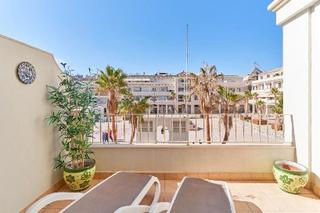Location Appartement à Plaza de españa 8. Piso de alquiler en nerja con 3 dormitorios, garaje y trastero