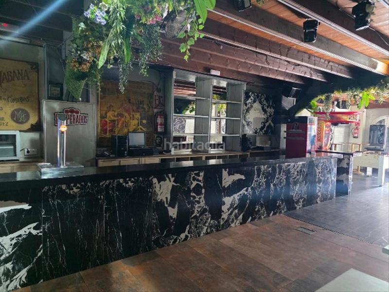 Foto 561f97bc-093b-4db8-8de9-9a1d2b1a9e67. Location local commercial dans calle el chaparil 5 dans Nerja