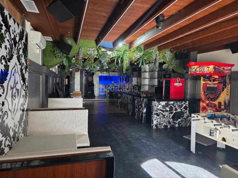 Foto aee7409d-db53-4e7f-aa9a-4ce2123c7a97. Location local commercial dans calle el chaparil 5 dans Nerja