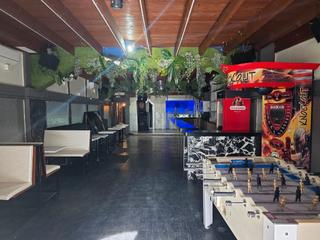 Rent Business premise in Calle el chaparil 5. Disco pub en nerja con 140 m2 con almacén garaje reformado.