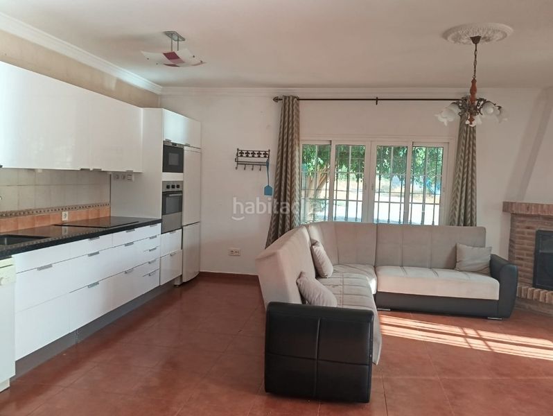 Foto 18b55c75-e952-4ac7-ad50-e18d64c18deb. Casa a calle copérnico 2 a Avda Pescia - Ctra de Frigiliana Nerja