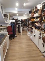 Miete Geschäftsraum in Plaza balcón de europa 1. Tienda de ropa en traspaso nerja cerca del balcon de europa.