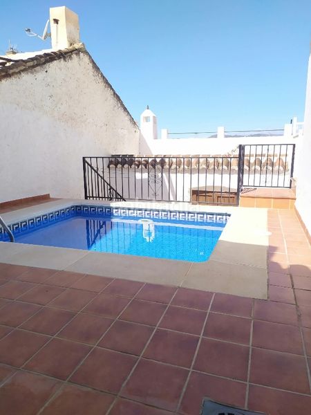 Foto ef523288-0b06-4f4a-a857-7665edf45581. Casa a calle real 29 a maro - cuevas de Nerja Nerja