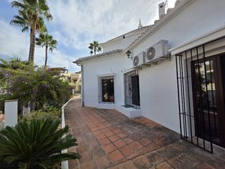 Lloguer Casa  Calle la viña 5. Casa de alquiler en nerja capistrano playa con 3 dormitorios, ga