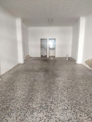 Local Comercial en Calle el Barrio 36