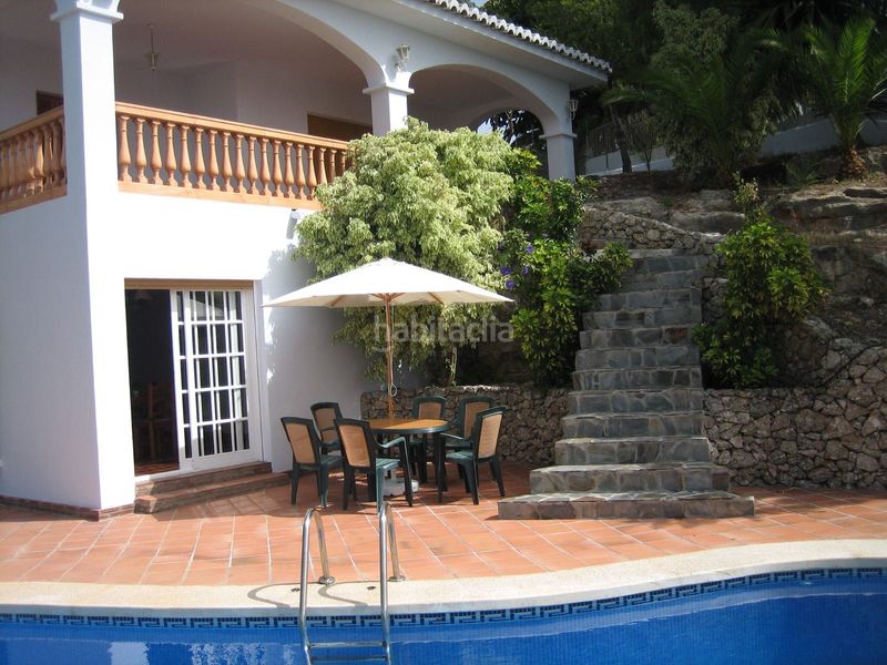 Foto 440ab9cc-7eaf-47ef-b5fd-4200d1071731. Rent chalet with parking pool in Avda Pescia - Ctra de Frigiliana Nerja