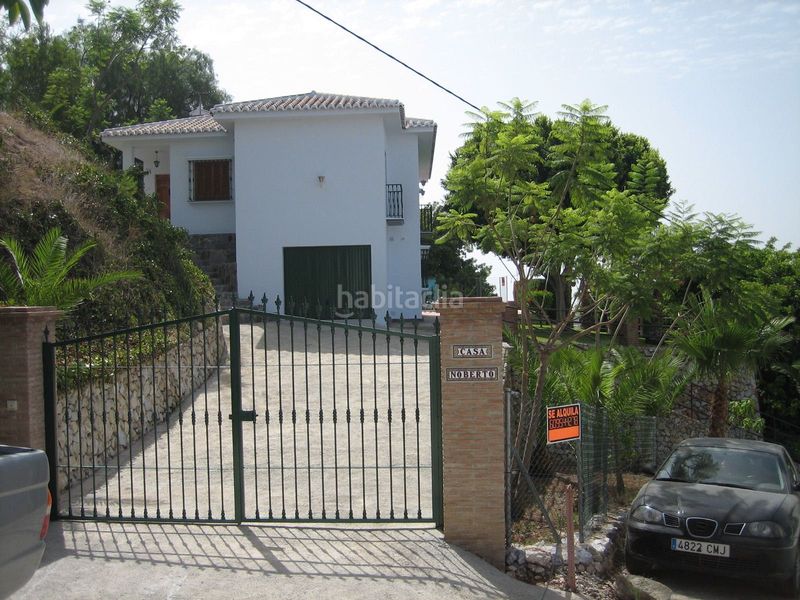 Foto ac3ba072-8d83-4cdc-8a0a-315c06c84c6b. Rent chalet with parking pool in Avda Pescia - Ctra de Frigiliana Nerja