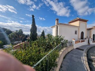 Xalet  N/a. Chalet en venta nerja con 4 dormitorios