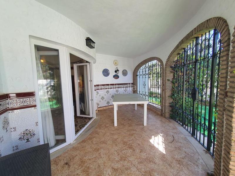 Foto 32a767c1-f538-4c19-85de-a2b77e160ed2. Chalet  en venta costa con 4 dormitorios 2 linea de playa en Torrox