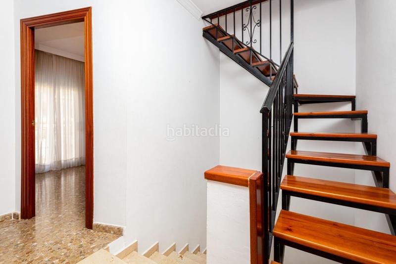 Foto 2fc56e5c-a802-4a4a-89f7-5fa9e44062a4. Casa a schiera con camino riscaldamento parcheggio piscina in Nerja