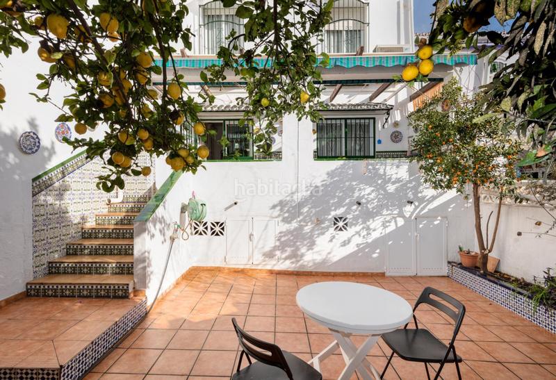 Foto 72a381f6-27d6-4d4d-a1d3-03aeb70a9b27. Casa a schiera con camino riscaldamento parcheggio piscina in Nerja