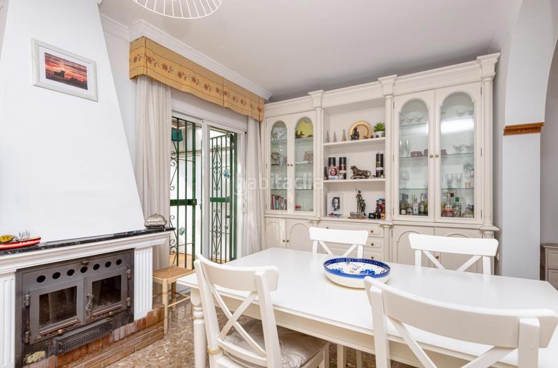 Foto 76d8bc9d-283e-483c-ba17-028bd91f6e90. Casa a schiera con camino riscaldamento parcheggio piscina in Nerja