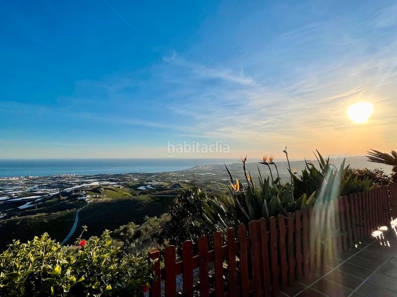 Foto 3d5e22a4-0401-48f0-8a2a-6ce42d593ed2. Chalet con camino riscaldamento parcheggio piscina in Algarrobo