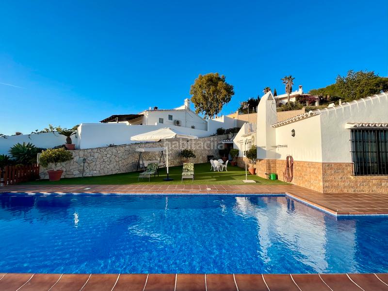 Foto 71d920a0-51de-467d-93dc-3aa27177a960. Chalet con camino riscaldamento parcheggio piscina in Algarrobo