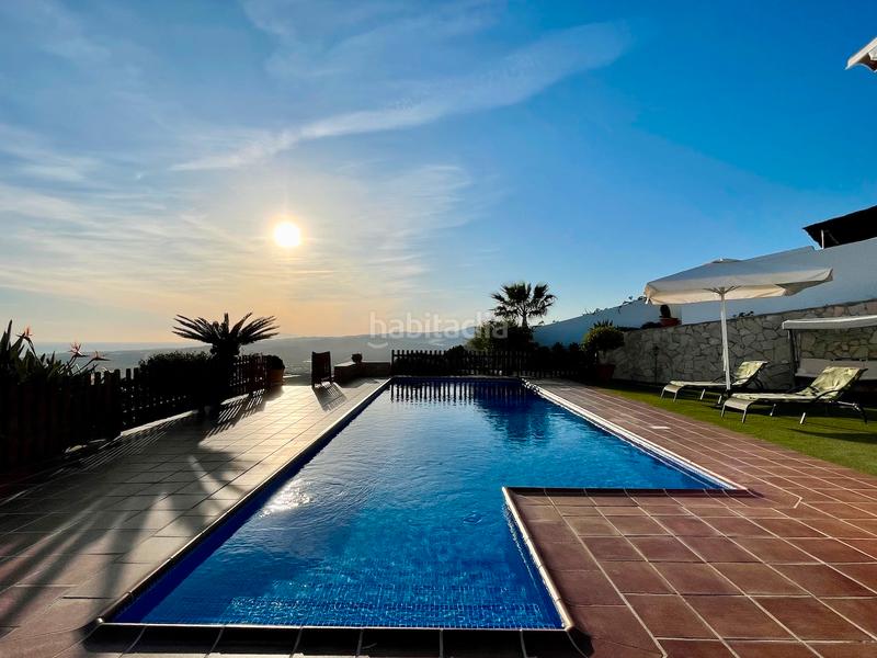 Foto f6643c95-664c-4caf-9060-40c47141ede8. Chalet con camino riscaldamento parcheggio piscina in Algarrobo