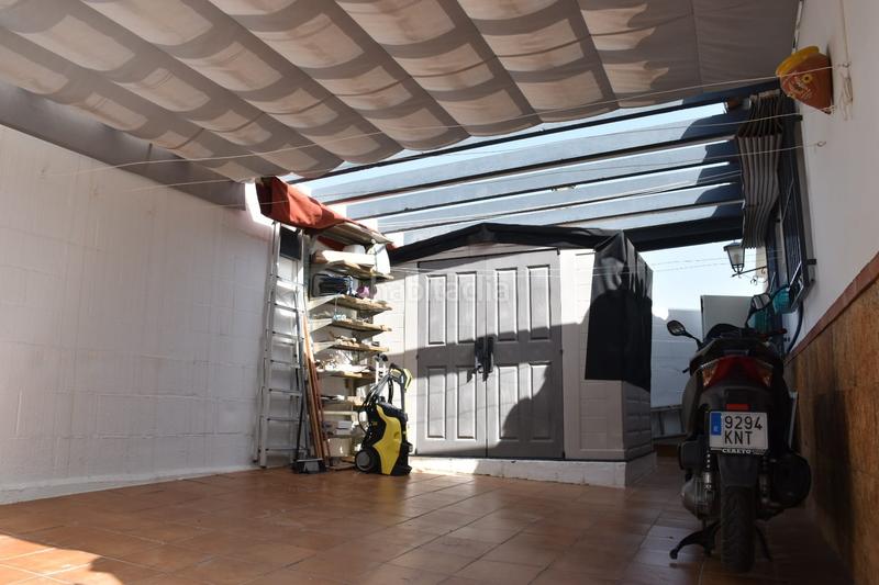 Foto 5e5f16f1-d8b6-41c1-8be8-4ee9c734930a. Xalet amb xemeneia calefacció aparcament piscina a Nerja