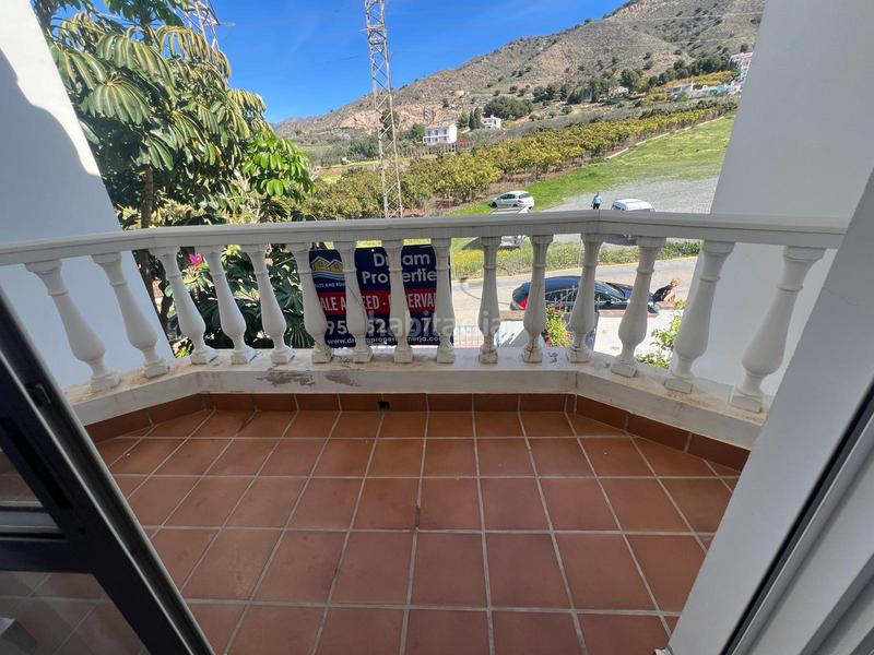 Foto d20ef818-8f3f-4ceb-bfef-f51e9b4d6a72. Maison jumelée avec cheminée chauffage piscine dans Nerja