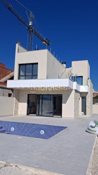 Foto 2a2d8cea-8cea-40f9-b288-9e2f307903e5. Casa amb piscina a balcón de Finestrat-terra marina Finestrat