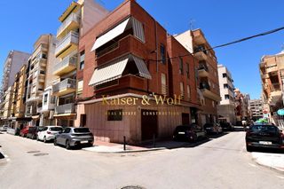 Flat  Castaños. Amplio piso céntrico y junto a playa levante
