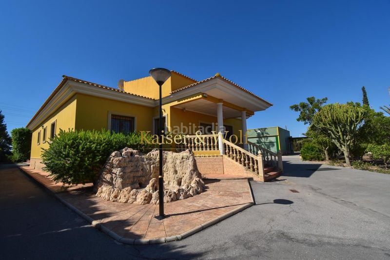 Foto 84d165ee-7faf-4c27-8db5-cd5a430276ce. Casa amb piscina a Jubalcoi Elche / Elx