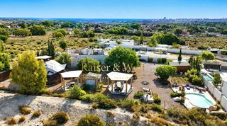 Casa  Partida balsares. Chalet cerca del mar con piscina y cúpula geodésica 80 m  negoci