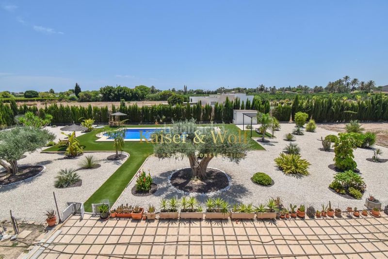 Foto 67e7c416-3948-4e4e-96e9-9e2c7eeada72. Casa amb calefacció piscina a Las Bayas Elche / Elx