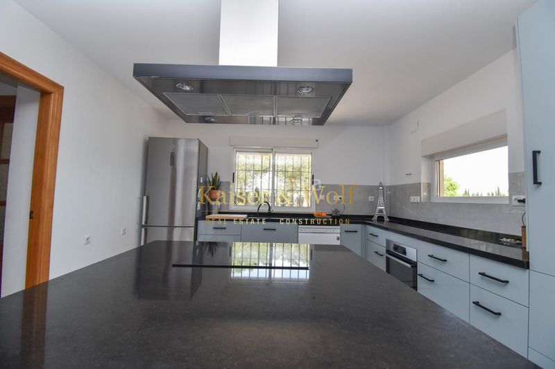 Foto 7a9f206d-7bec-4c5d-8fc1-5486b56d75e3. Casa amb calefacció piscina a Las Bayas Elche / Elx