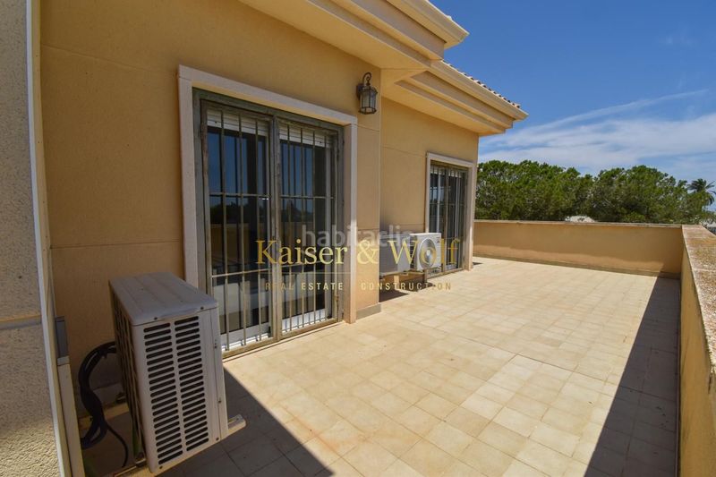 Foto 93789d15-d488-4ec7-aaa2-68437d2d956b. Casa amb calefacció piscina a Las Bayas Elche / Elx
