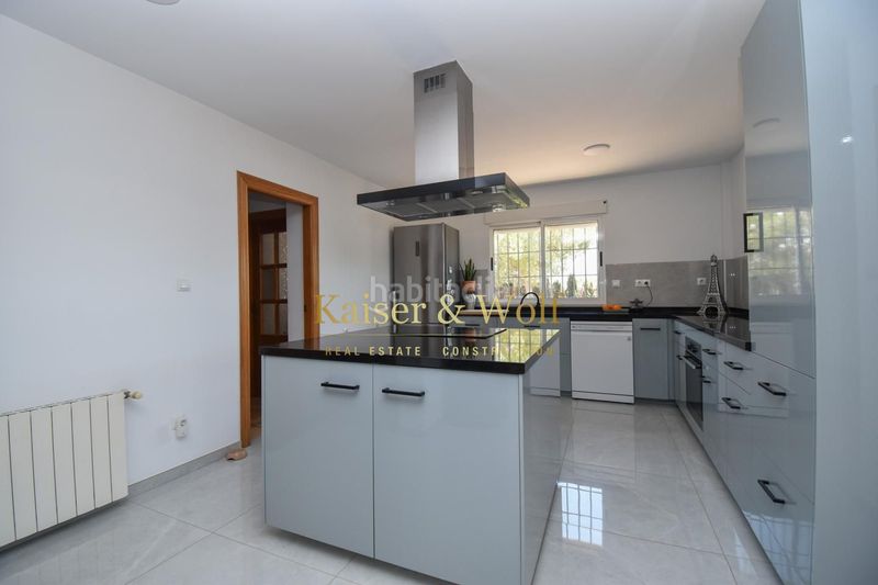 Foto af000ff6-3595-42d5-95f4-ad5d9aa838ca. Casa amb calefacció piscina a Las Bayas Elche / Elx