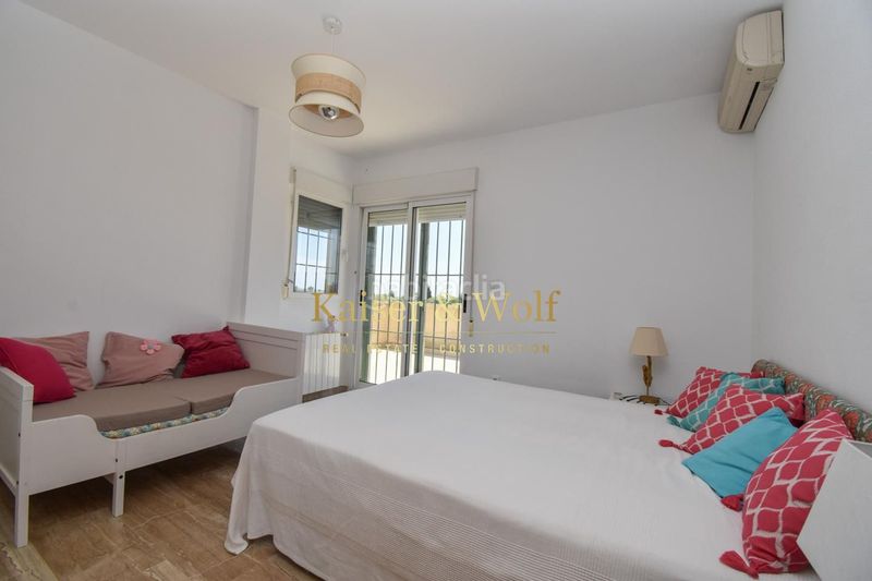 Foto b53da4f7-a45d-464b-a40d-45aec20a110d. Casa amb calefacció piscina a Las Bayas Elche / Elx