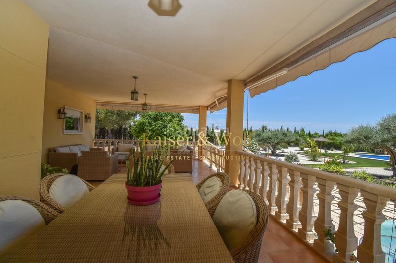 Foto c4e2a457-0edc-4e8e-baa8-2811ac7c49ae. Casa amb calefacció piscina a Las Bayas Elche / Elx