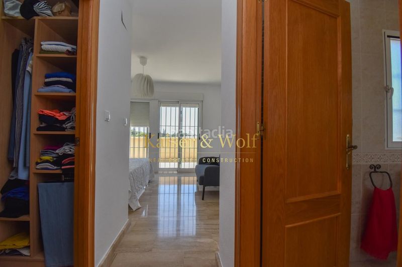 Foto c71fc435-4778-4fbb-8223-9807b267c933. Casa amb calefacció piscina a Las Bayas Elche / Elx