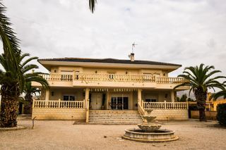 Casa  Camino de la algüeda. Espectacular chalet independiente con piscina privada en un ento