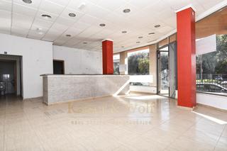 Local Comercial  Torrevieja. Local en esquina en el centro de dolores